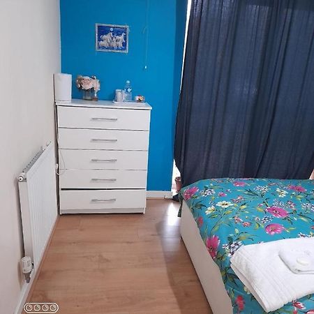 Beautiful 1 Bedroom Ground Floor With Shared Bathroom London Luaran gambar